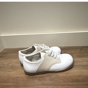Footmates Classic White and Cream Kids Shoes